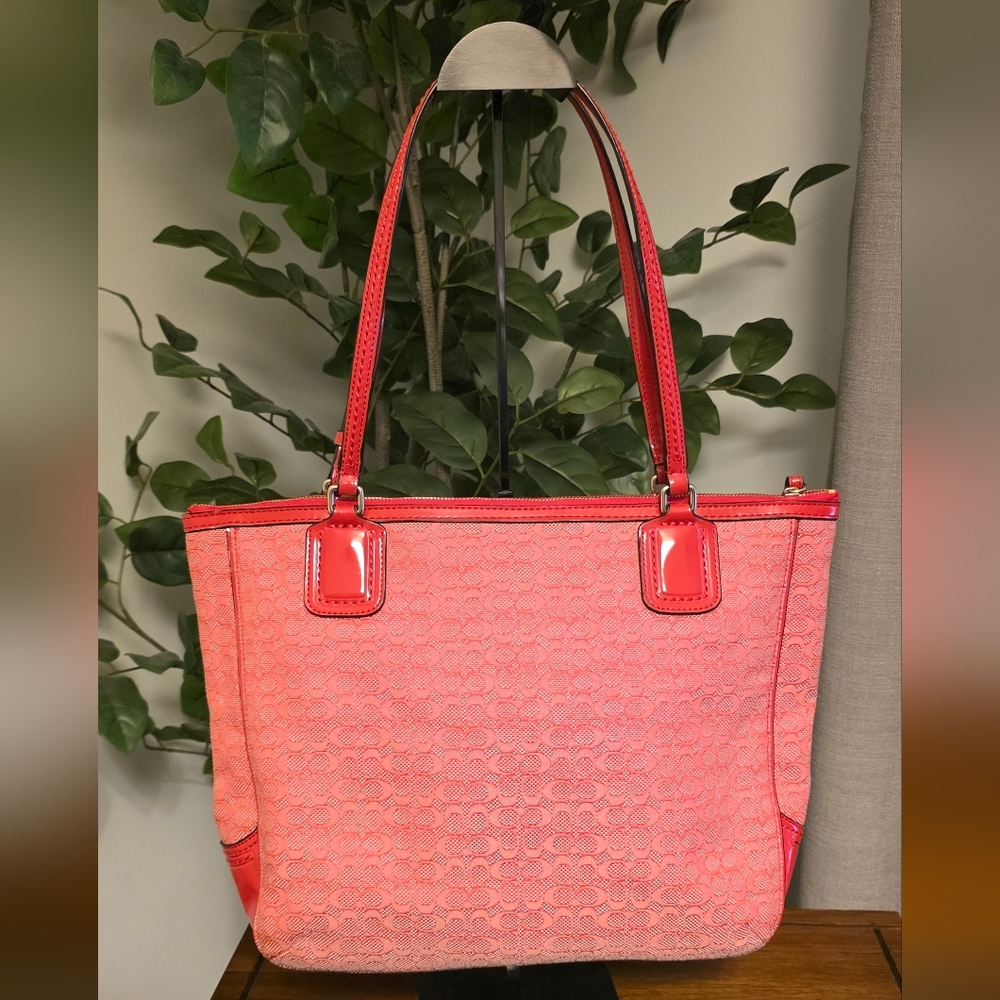 Coach Poppy Signature Oxford Tote in Tomato - Picture 3 of 10